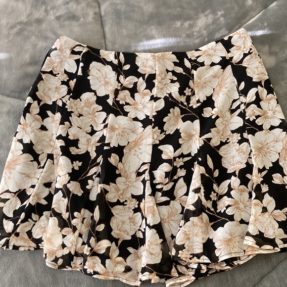 Forever 21 Skirt - Picture 5 of 7